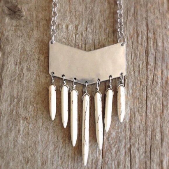 White Spike Silvertone Chevron Necklace Handmade Boho Chic - Picture 3 of 6
